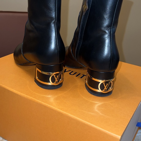 Louis Vuitton booties - Picture 3 of 3
